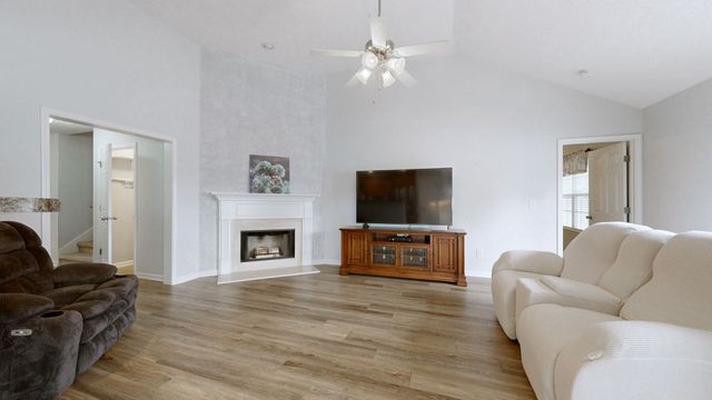 352 Sarava Ln, Smyrna, TN 37167