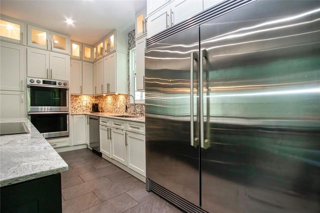 3915 SOMERSET DRIVE 9, Sarasota, FL 34242