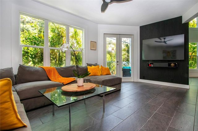 3915 SOMERSET DRIVE 9, Sarasota, FL 34242