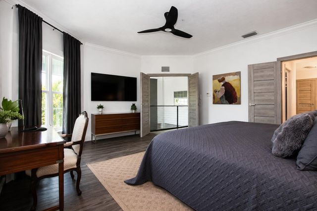 3915 SOMERSET DRIVE 9, Sarasota, FL 34242