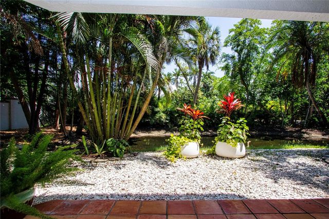 3915 SOMERSET DRIVE 9, Sarasota, FL 34242