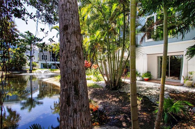 3915 SOMERSET DRIVE 9, Sarasota, FL 34242