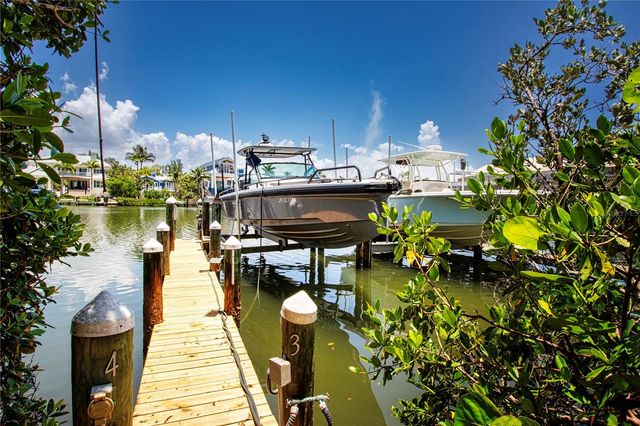 3915 SOMERSET DRIVE 9, Sarasota, FL 34242