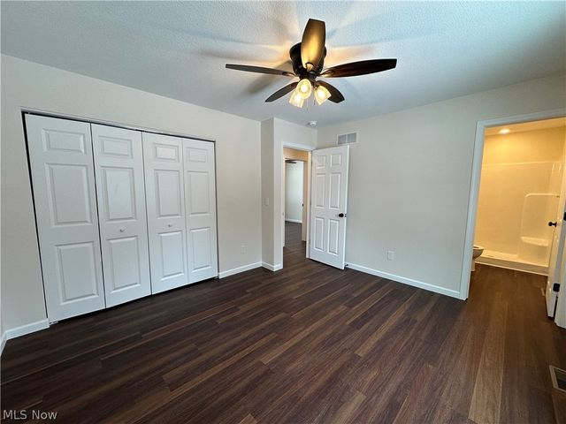 32 Maranatha Drive, Youngstown, OH 44505