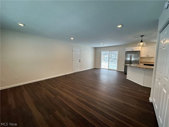 32 Maranatha Drive, Youngstown, OH 44505