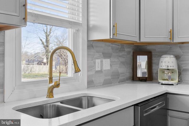 202 OAK AVE, La Plata, MD 20646