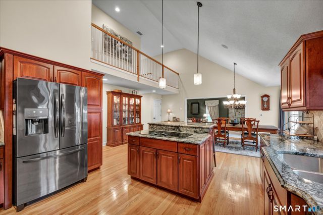 33 Wilcox Lane, Portland, CT 06480