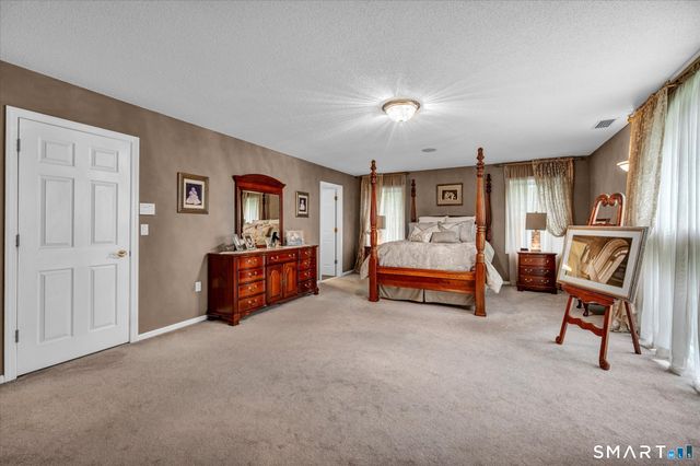 33 Wilcox Lane, Portland, CT 06480