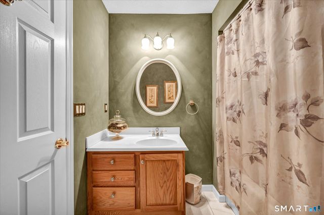 33 Wilcox Lane, Portland, CT 06480