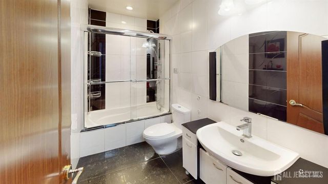 452 Closter Road B, Monroe, NJ 08831