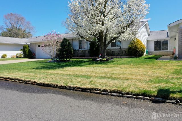 452 Closter Road B, Monroe, NJ 08831