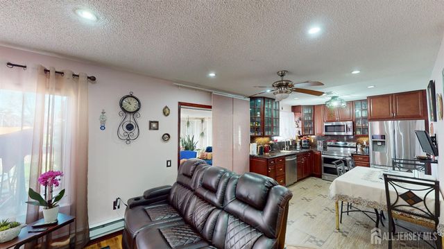 452 Closter Road B, Monroe, NJ 08831