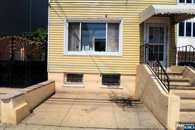 119 Pacific Street, Newark, NJ 07105
