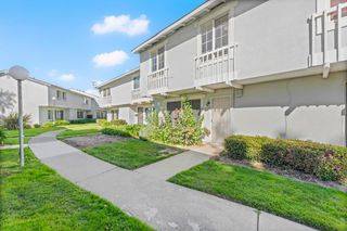 63 Omaha Ct, Sacramento, CA 95823