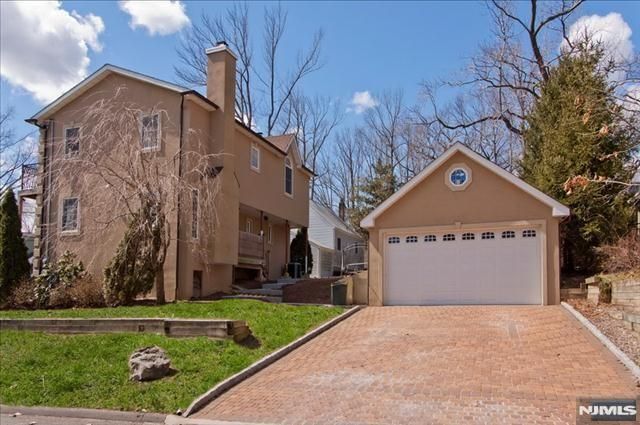 177 Magnolia Avenue, Cresskill, NJ 07626