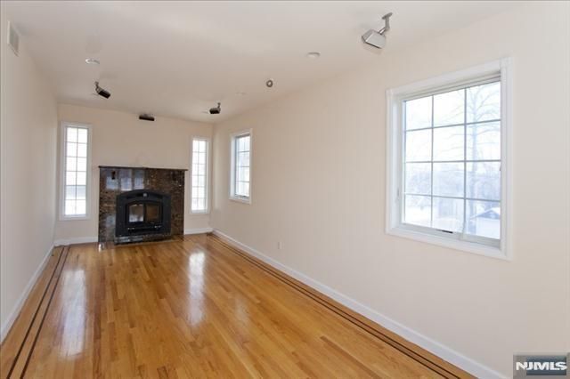 177 Magnolia Avenue, Cresskill, NJ 07626