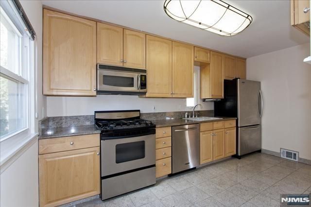 177 Magnolia Avenue, Cresskill, NJ 07626