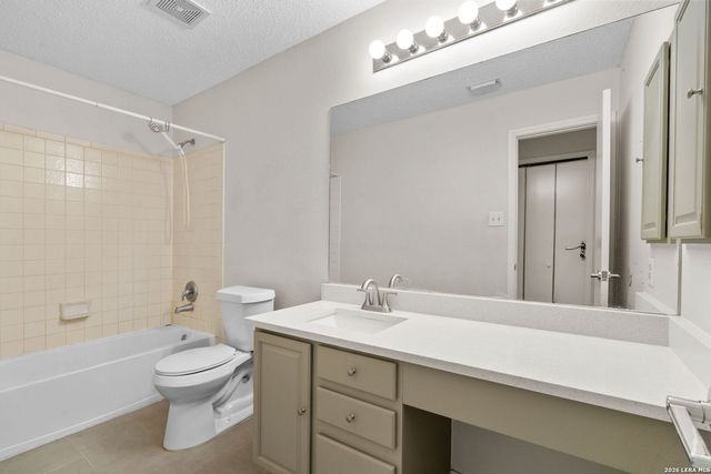 7051 Shadow Run, San Antonio, TX 78250