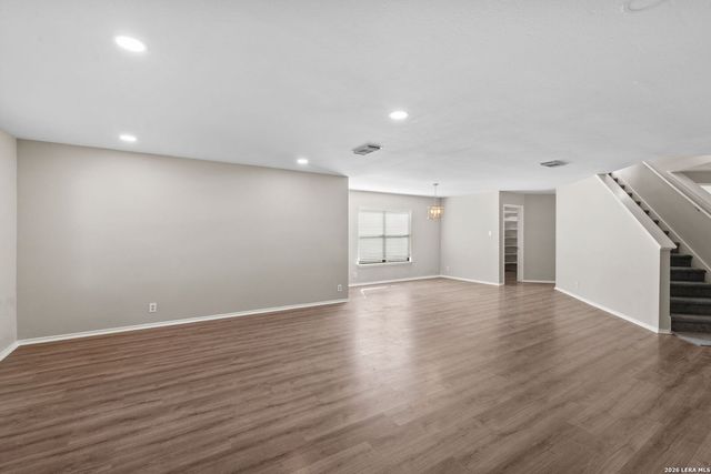 7051 Shadow Run, San Antonio, TX 78250