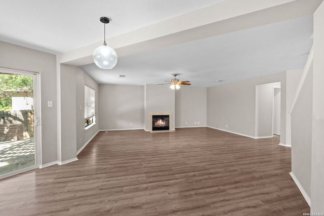 7051 Shadow Run, San Antonio, TX 78250