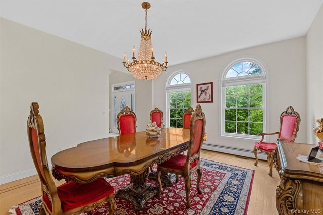 20 Goshen Road, Chester, NY 10918