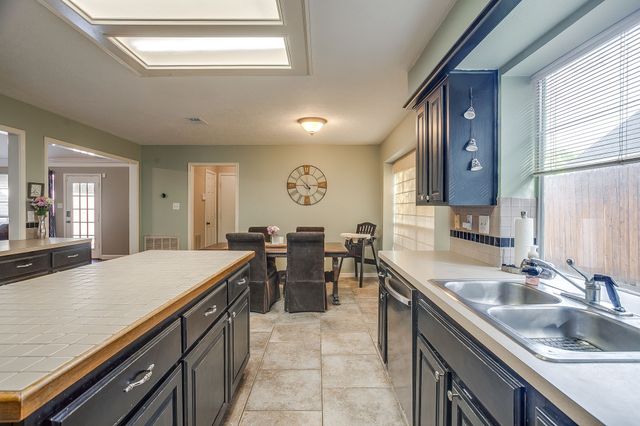 5136 Golden Lane, Fort Worth, TX 76123