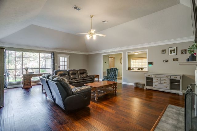 5136 Golden Lane, Fort Worth, TX 76123