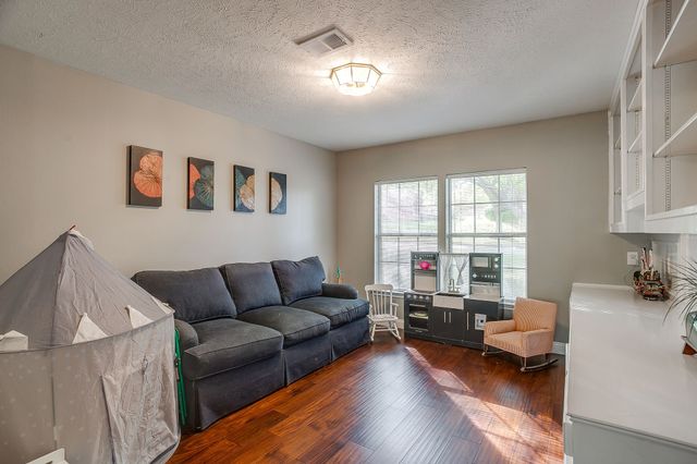 5136 Golden Lane, Fort Worth, TX 76123