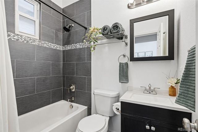 3242 N Gilpin Street, Denver, CO 80205