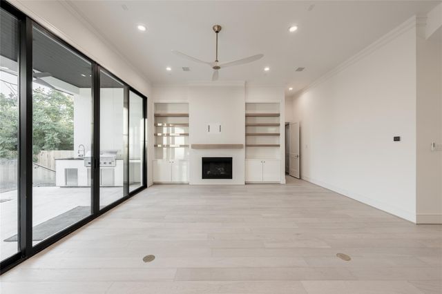 4923 Mimosa Street, Bellaire, TX 77401