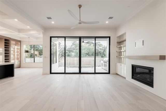 4923 Mimosa Street, Bellaire, TX 77401