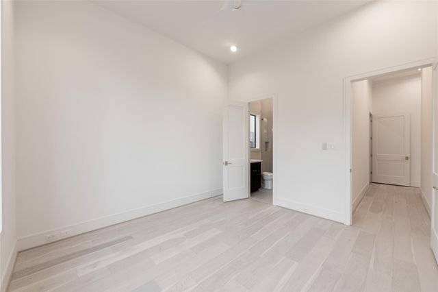 4923 Mimosa Street, Bellaire, TX 77401