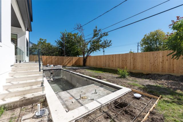 4923 Mimosa Street, Bellaire, TX 77401