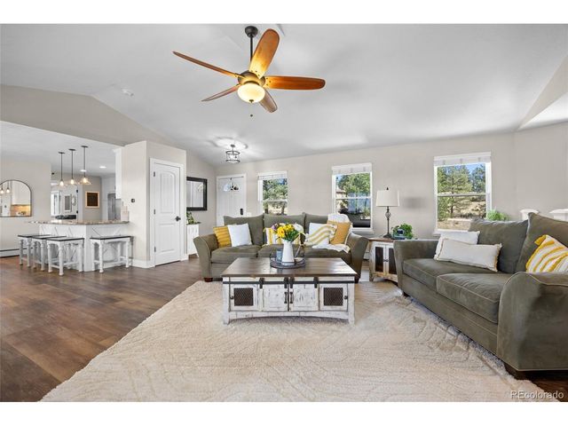 8439 N Pioneer Trail Rd, Parker, CO 80138