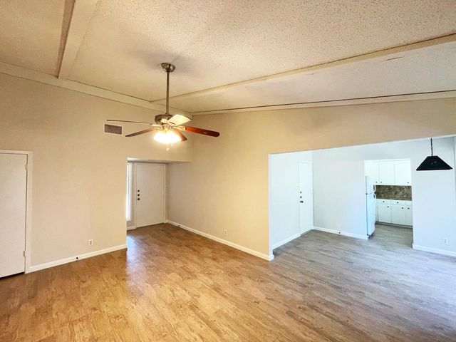 906 Acorn Oaks DR, Austin, TX 78745