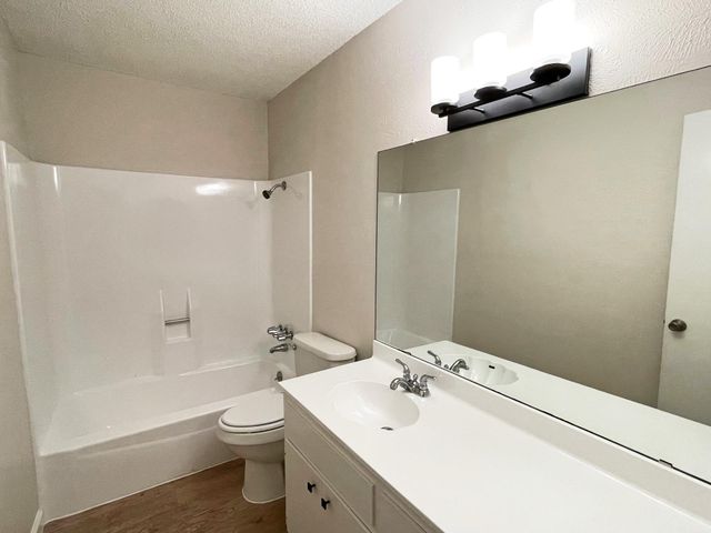 906 Acorn Oaks DR, Austin, TX 78745