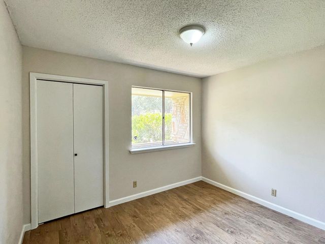 906 Acorn Oaks DR, Austin, TX 78745