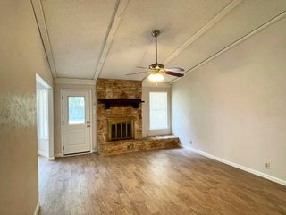 906 Acorn Oaks DR, Austin, TX 78745
