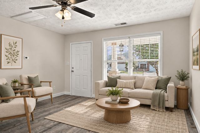 1606 Allston Dr, Murfreesboro, TN 37128
