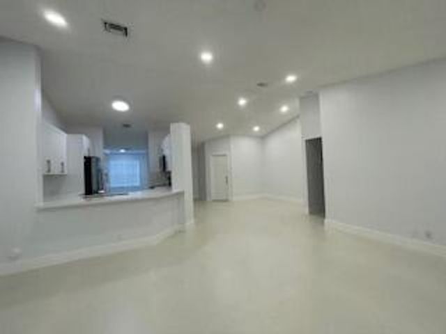 1630 ZENITH Way 1630, Weston, FL 33327