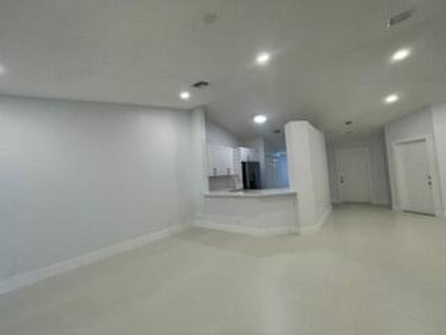 1630 ZENITH Way 1630, Weston, FL 33327