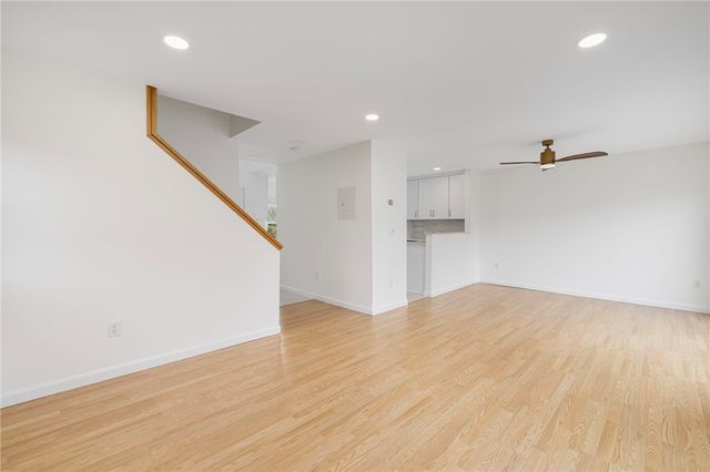 57 Clinton Street 57C, Newport, RI 02840