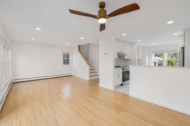 57 Clinton Street 57C, Newport, RI 02840