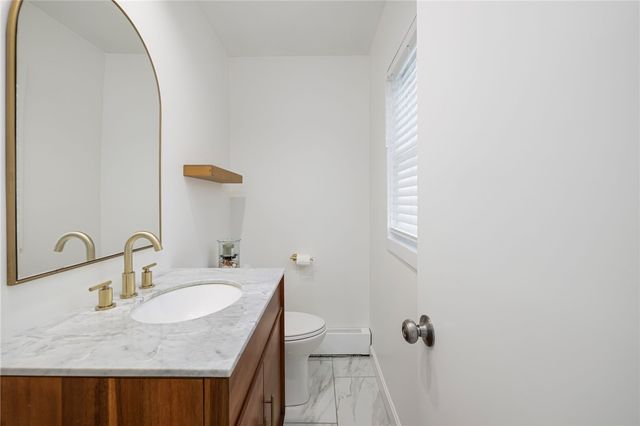 57 Clinton Street 57C, Newport, RI 02840