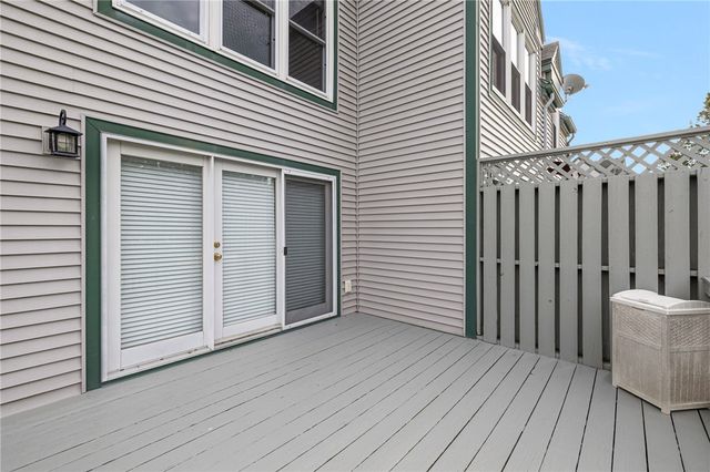 57 Clinton Street 57C, Newport, RI 02840