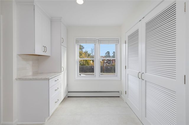 57 Clinton Street 57C, Newport, RI 02840