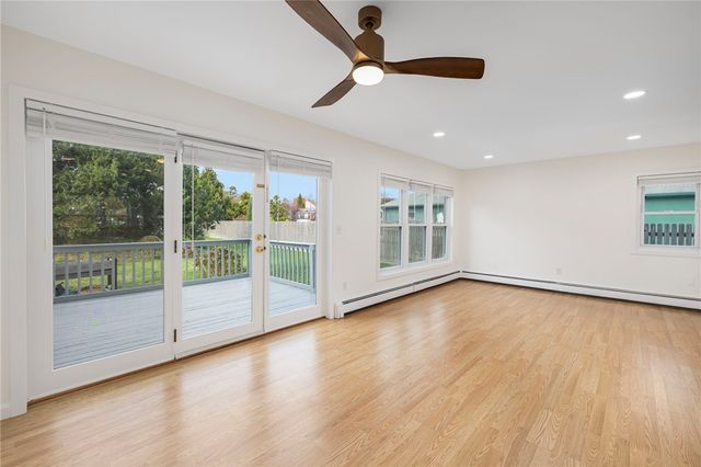 57 Clinton Street 57C, Newport, RI 02840