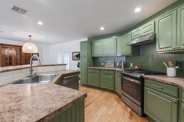 3101 E 44th Street, Edmond, OK 73013