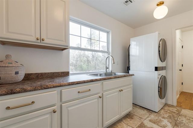 3101 E 44th Street, Edmond, OK 73013