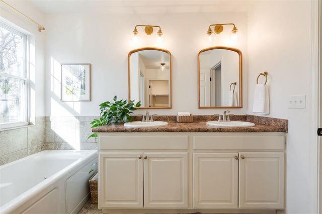 3101 E 44th Street, Edmond, OK 73013